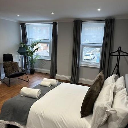 High Wycombe Centre- 2 Bed Flat Exterior foto