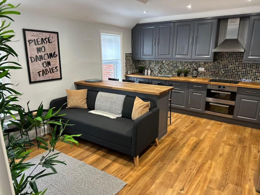 High Wycombe Centre- 2 Bed Flat Exterior foto